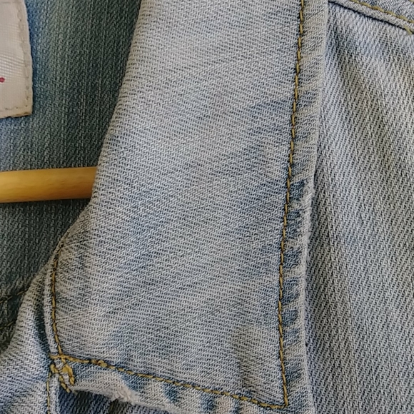 Light Wash Strech Denim Jacket - Picture 11 of 13